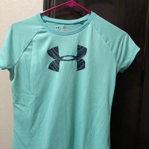 UA short sleeve shirt